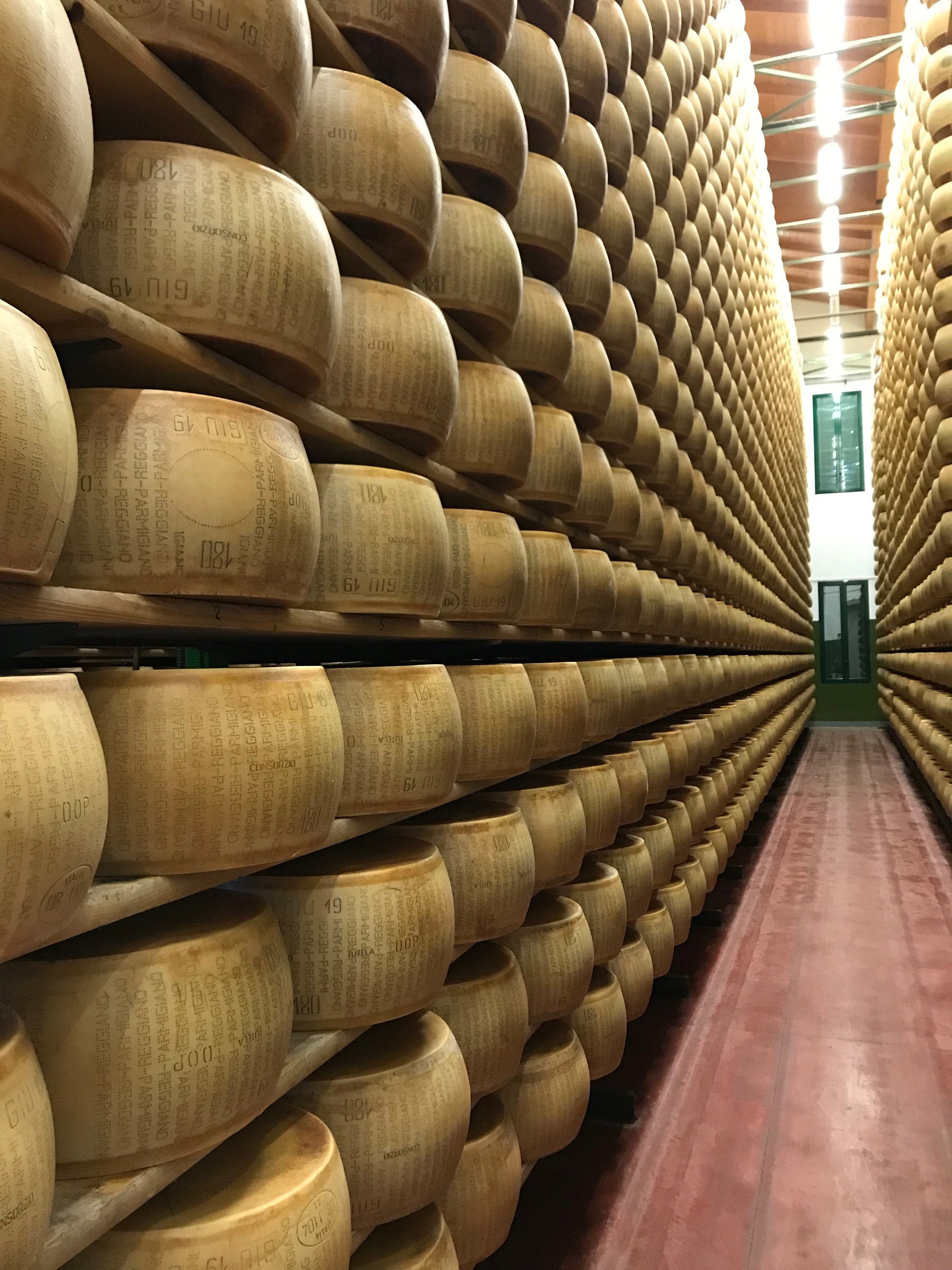 Parmigiano Reggiano da caseificio famigliare 24-26 mesi